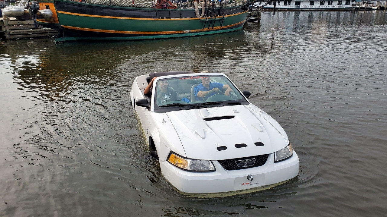 1999 Mustang Aqua Sport