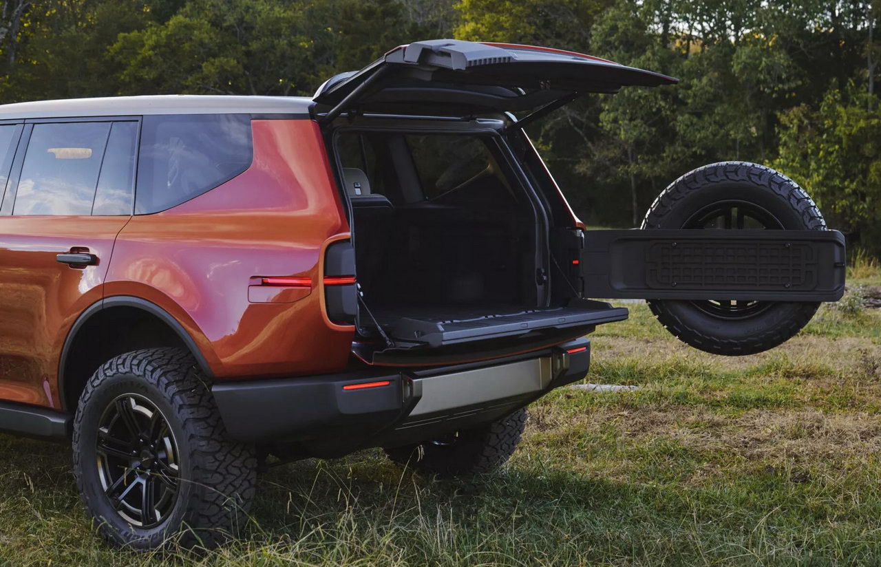 Scout Traveler SUV EV