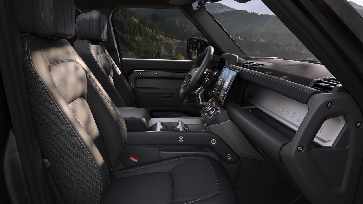 Land Rover Defender 