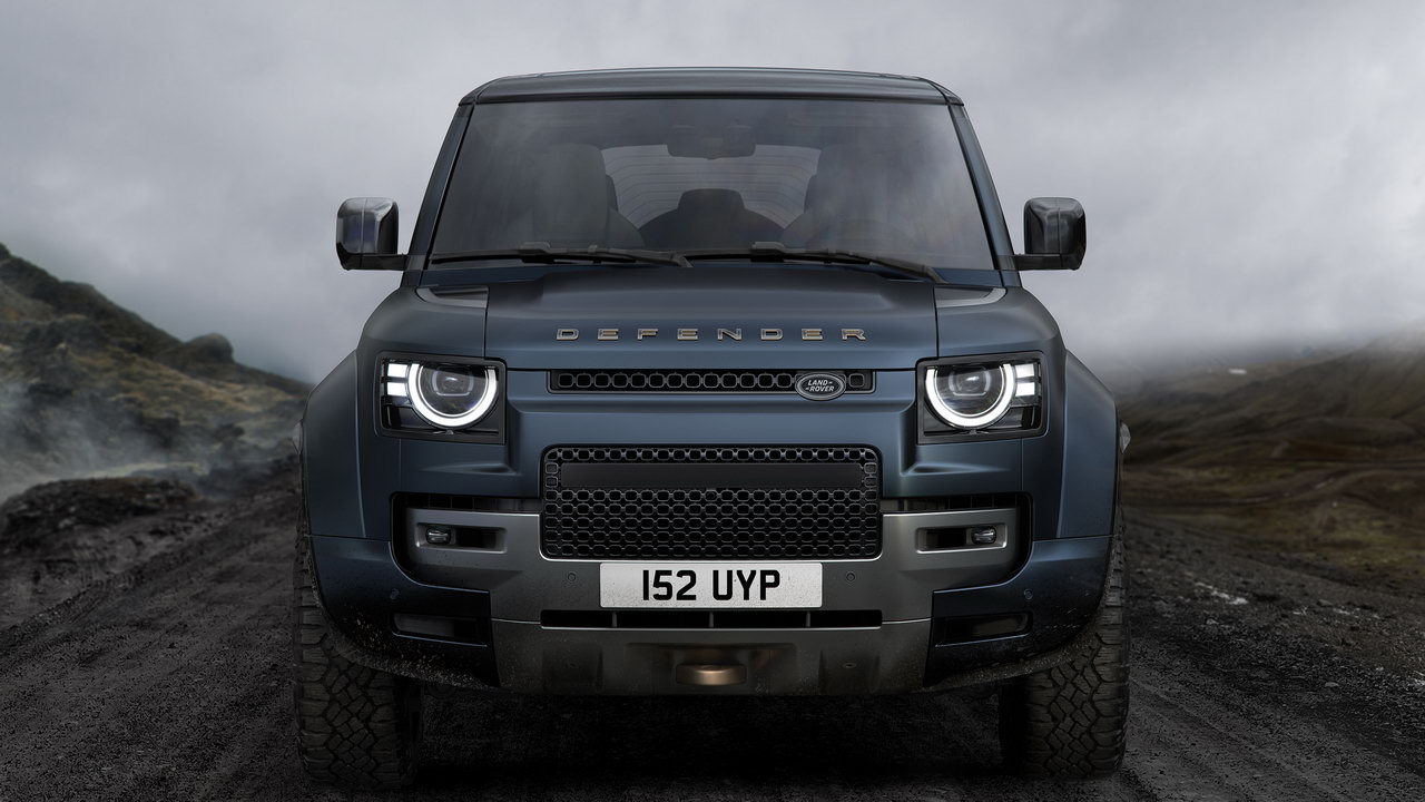 Land Rover Defender 