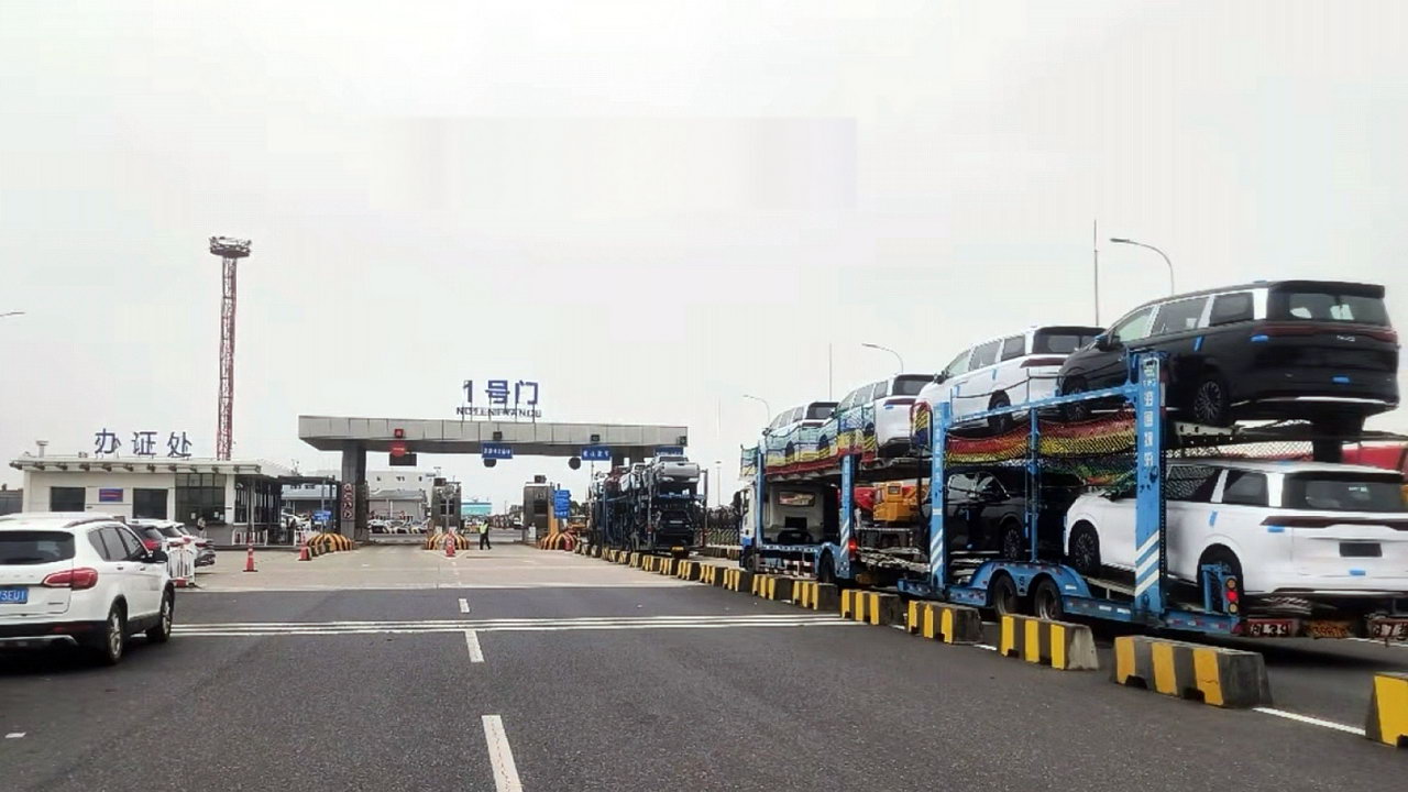 BYD M9