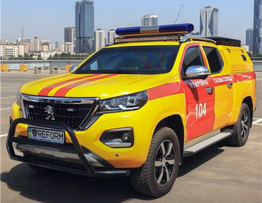 Пікап PEUGEOT Landtrek