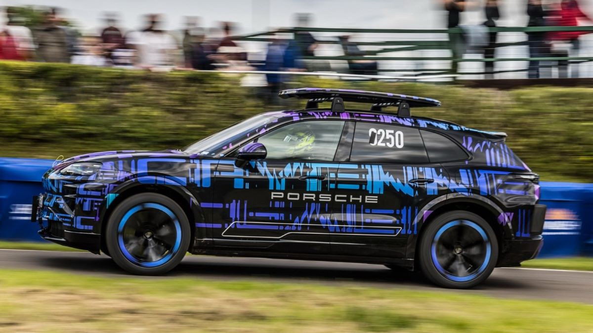 Porsche Cayenne Electric