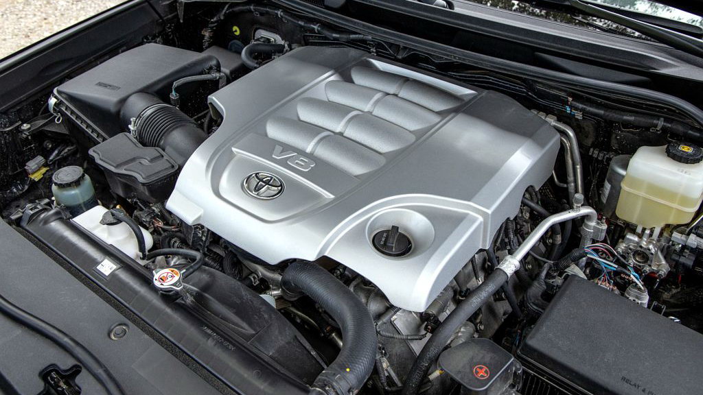 Toyota V8 engine
