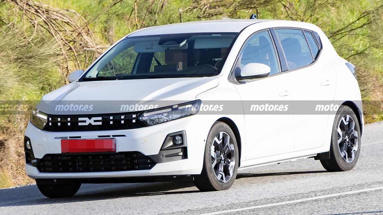 Dacia Sandero hybrid spy