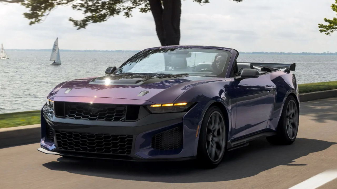 Ford Mustang Dark Horse SC Convertible