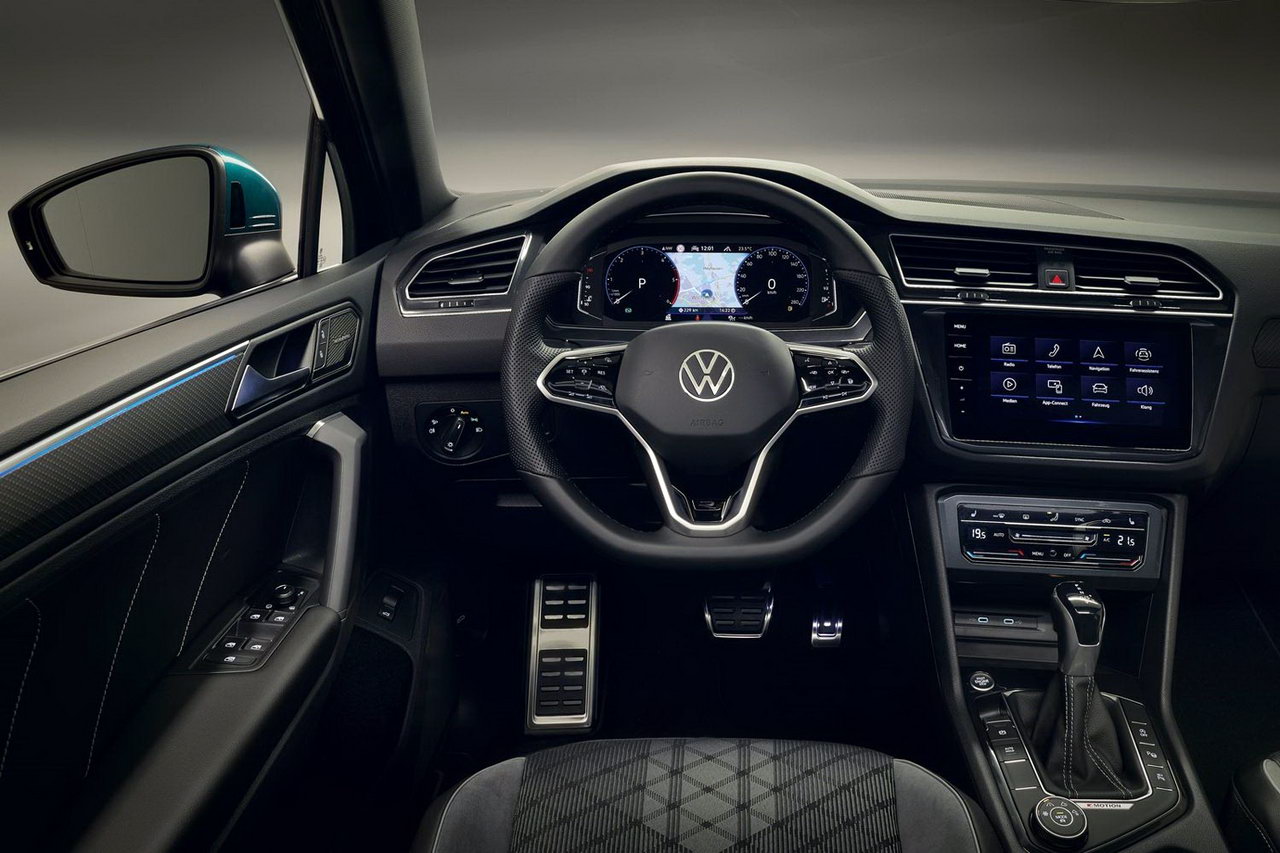 VOLKSWAGEN Tiguan