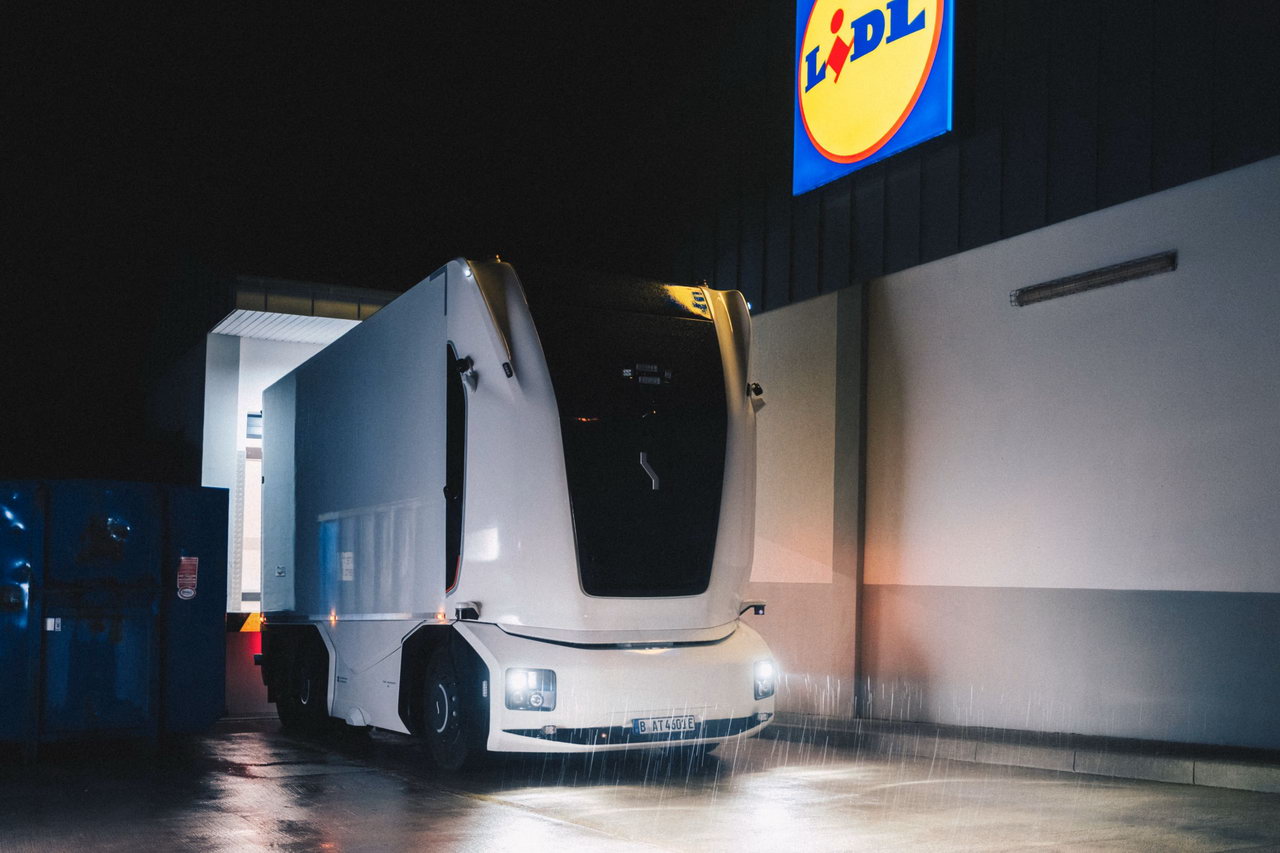 Einride and Lidl autonomous truck