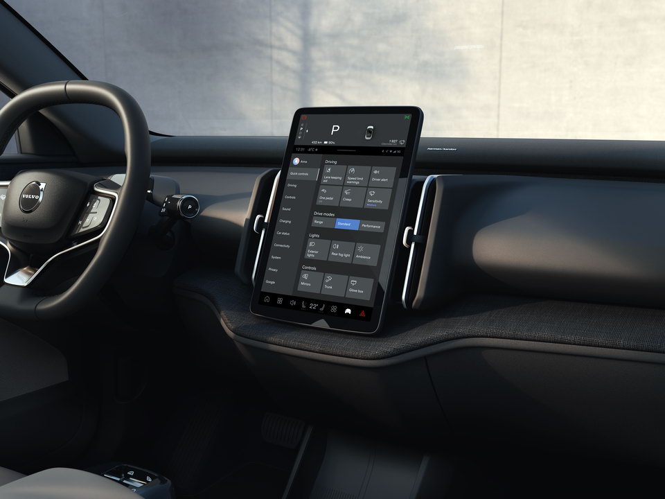 Volvo-Cars-turns-the-EX30-into-a-mobile-power-bank