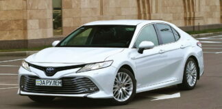 Toyota Camry Hybrid