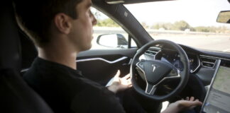 Tesla_autopilot