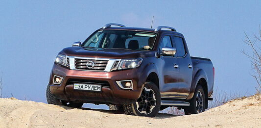 NISSAN NAVARA