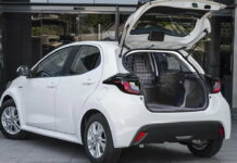 Как Таврия: маленькая Toyota Yaris превратилась в развозной фургон Toyota Yaris Ecovan