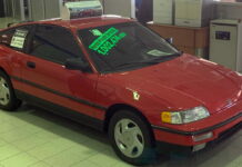 С родным двигателем: 30-летняя Honda проехала 1,6 млн км Honda CRX