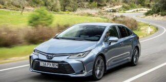 TOYOTA-COROLLA-HYBRID