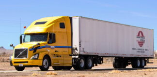 вантажівка