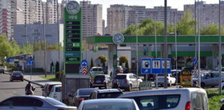 черги на АЗС