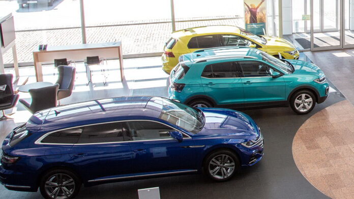 продажі нових авто в Україні