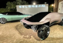 2040-DeLorean-Omega-and-2024-DeLorean-Alpha5-Plasmatail