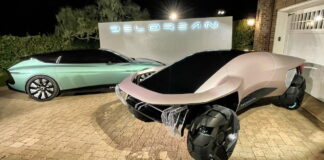 2040-DeLorean-Omega-and-2024-DeLorean-Alpha5-Plasmatail