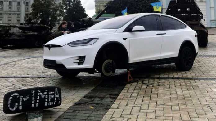 Tesla Mask Kyiv