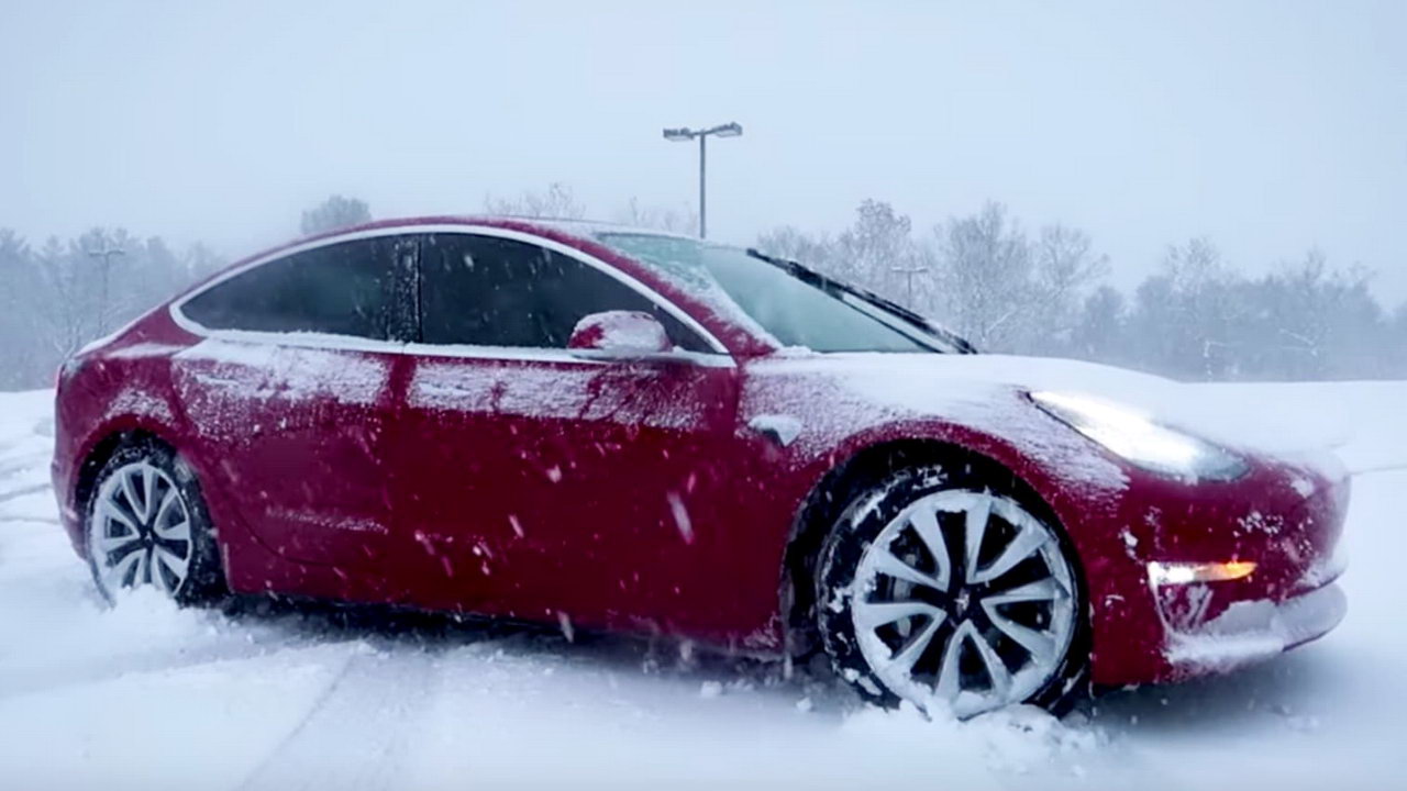 Tesla Model S freezing