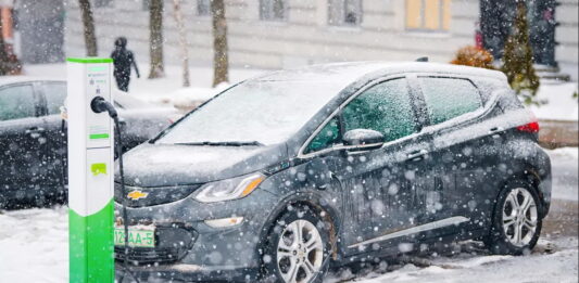 winter-electric-car