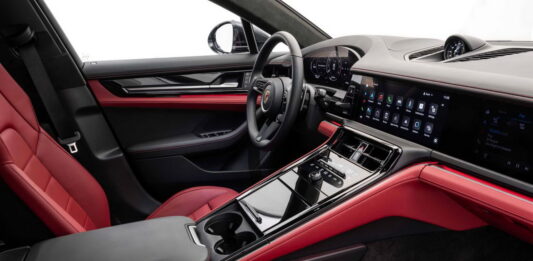 Porsche Panamera interior