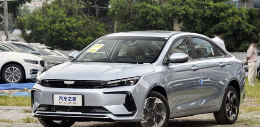 Geely Emgrand 2024
