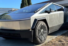 Tesla Cybertrucks Rusting