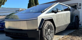 Tesla Cybertrucks Rusting