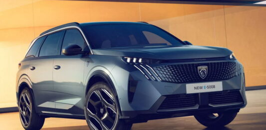 Peugeot E-5008