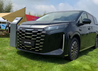 BYD M9