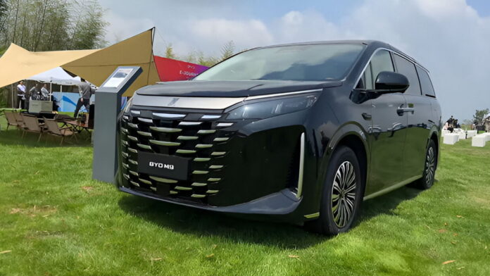BYD M9