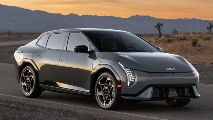 KIA EV4