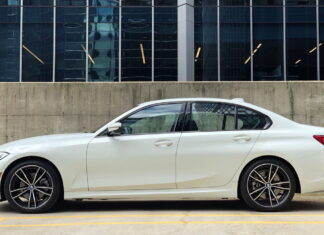 BMW 330i