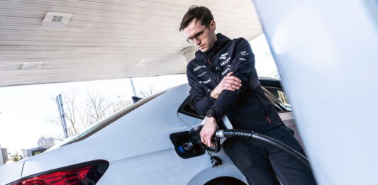 Skoda Superb diesel record