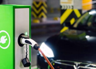 Дорожче за бензин та дизель: в Україні стрімко зростають ціни на заряджання електрокарів Швидкісне заряджання електромобіля