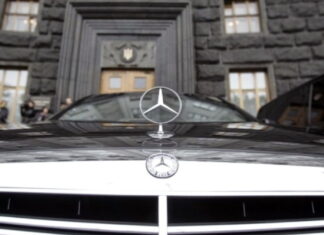 Податок на розкішні авто