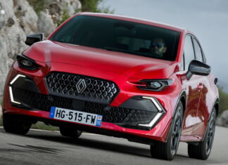 ТОП-10 бестселерів європейського ринку нових авто: Renault повертається на вершину Renault Clio 2026