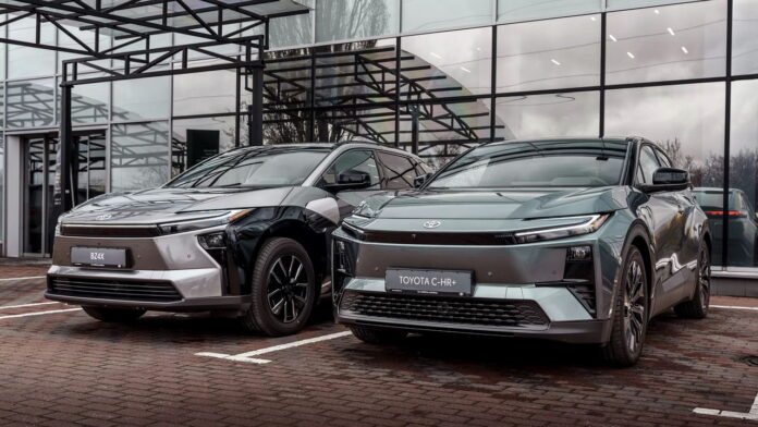 Toyota C-HR+
