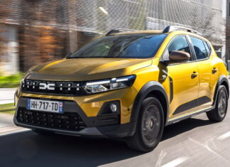 Витрата 4,2 л/100 км: дешевий Dacia Sandero вперше отримав найпотужніший двигун. Оголошено ціни Dacia-Sandero-Stepway