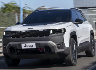 Новий Jeep Compass 4xe виходить на європейський ринок: електричний кросовер став ще більш позашляховим New Jeep Compass 4xe