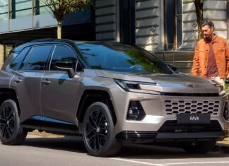В Україні значно зросли продажі гібридних авто: найпопулярніші моделі у 2026 року Toyota RAV4