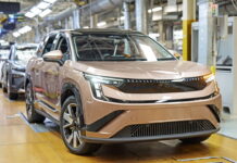 Skoda розпочала серійне виробництво найбільшого кросовера бренду: ціна вже відома Skoda Peaq production