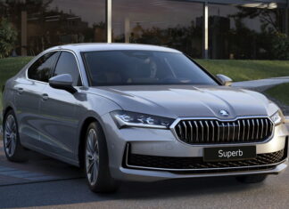 Новий двигун та спеціальна ціна: Skoda робить свій флагман ще доступнішим для українців Skoda Superb