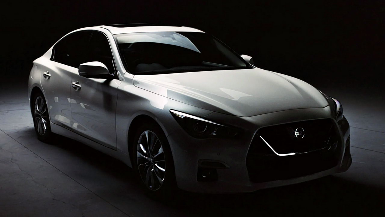 Nissan Skyline V37